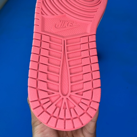 Jordan 1
'guava ice'
Womens
Brand new - Picture 6 of 11